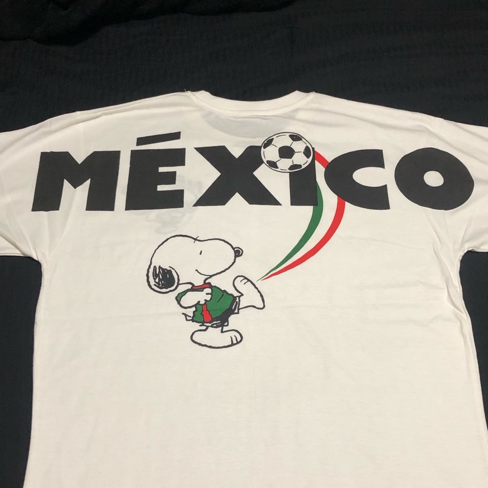 Snoopy Peanuts Mexico T-Shirt, Size Large, White, Lightweight, Relaxed Fit - Picture 4 of 6